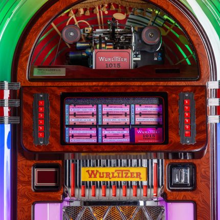 Sound Leisure Wurlitzer 1015 Tribute Vinyl Jukebox for sale in Europe